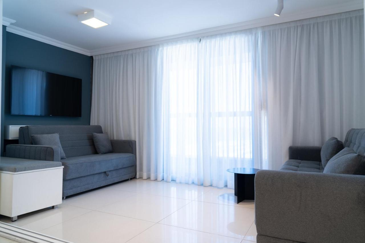 Beachfront Boutique Apartment Herzelia Exterior foto
